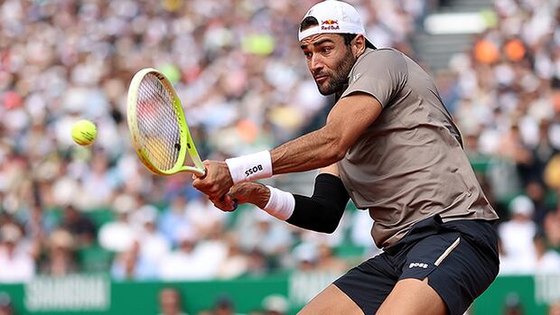Matteo Berrettini upends top-seeded Alex Zverev in Monte Carlo Masters 2nd round