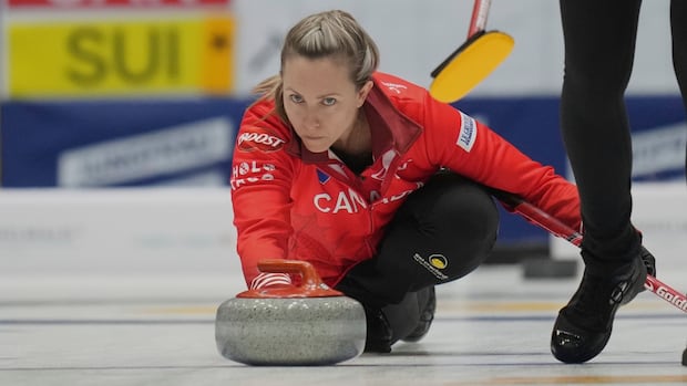 Canada's Homan steals pair in 8th end for quarterfinal win over Yoshimura