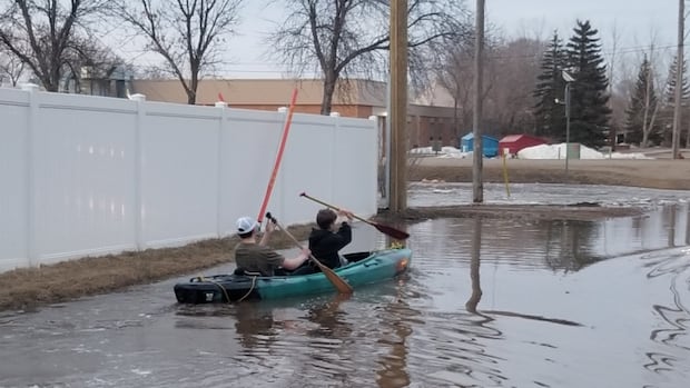 State of emergency declared after flooding in Aberdeen, Sask.