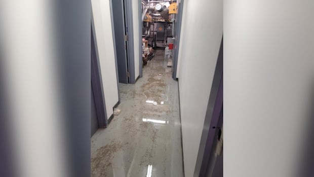 Members of Neskantaga First Nation to be evacuated to Thunder Bay, Ont., due to nursing station flood