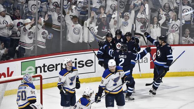 Connor game-winner propels Jets to 2-game lead over Blues