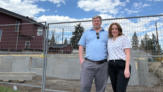Calgary homeowner livid after city proposes bylaw change mid-fight