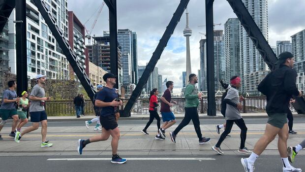 Toronto's 1st major marathon of the year is underway | CBC News