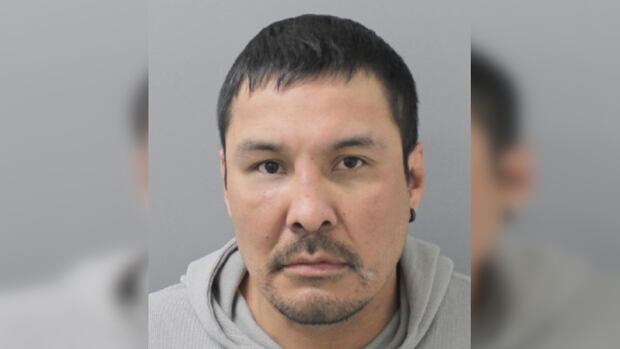 Man on the run after escaping police custody: Fond Du Lac RCMP