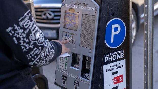 Thunder Bay city administration proposes two hours of free on-street parking