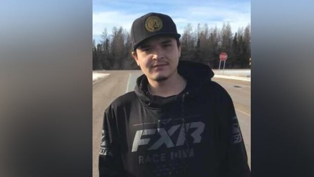 Winnipeg police ask for help to solve fatal stabbing of 23-year-old 1 year ago