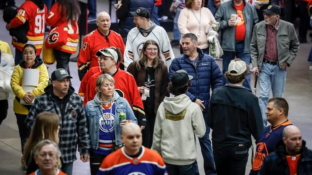 Alberta kicks off electoral boundary review as province swells to 5 million