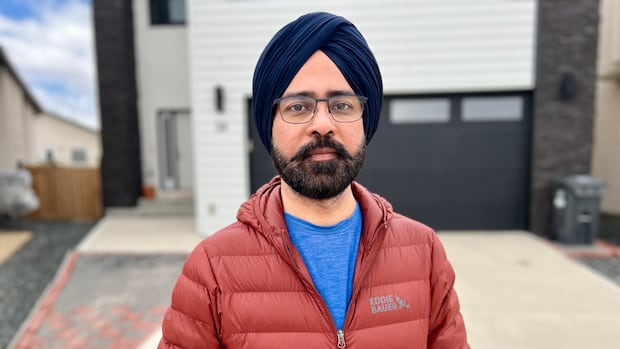 Right name, wrong house: Liens slapped on 14 properties registered to men with same name