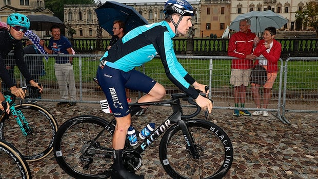 Canada's Derek Gee 4th to begin final week of Giro d'Italia cycling race