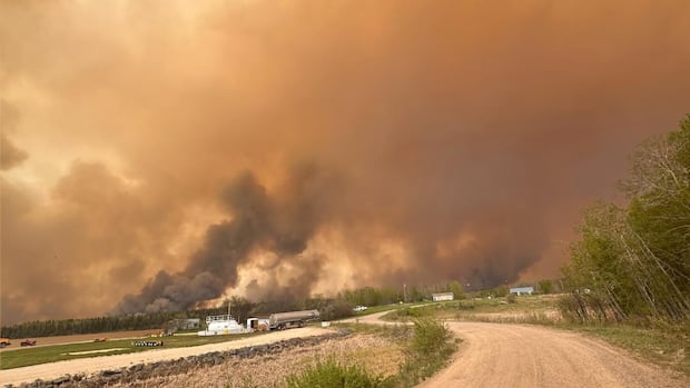 Some northern Manitoba wildfire evacuees still struggling to get financial help from Red Cross