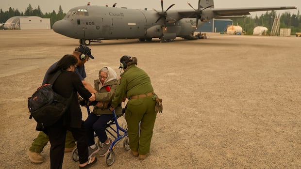 As wildfires rage across the country, how can Canadians help evacuees?