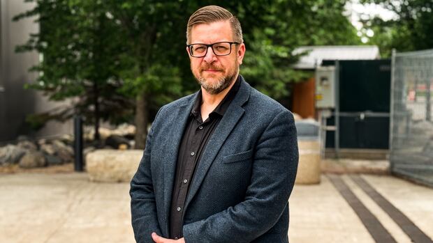 Former Manitoba NDP candidate, VP quits party, citing premier's policies and leadership style