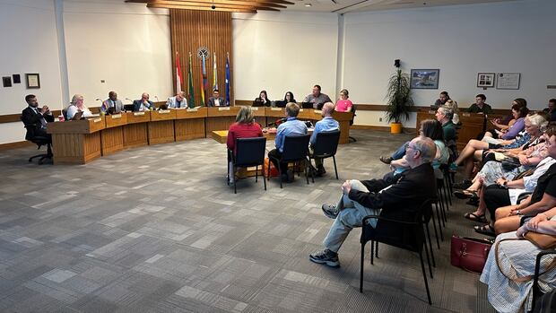 Parents ask Regina school board trustees to delay band program cuts