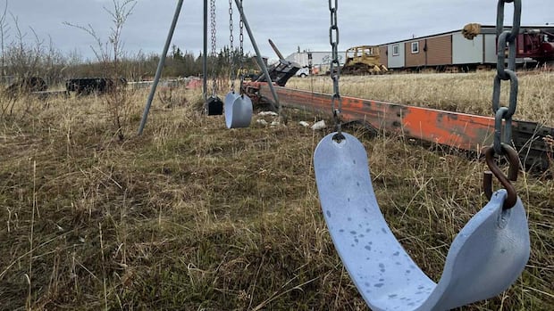 Mother in Old Crow, Yukon, starts petition to clean up and improve recreational spaces