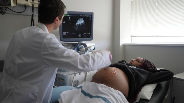 Obstetrical, gynecological care patient complaints on the rise in Ontario, says patient ombudsman