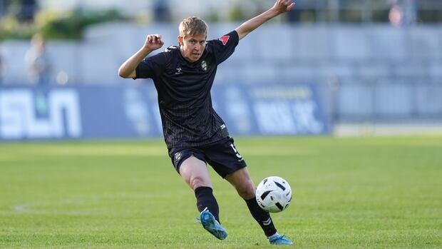 Vancouver Rise FC's winless streak continues in scoreless draw with Montreal Roses FC