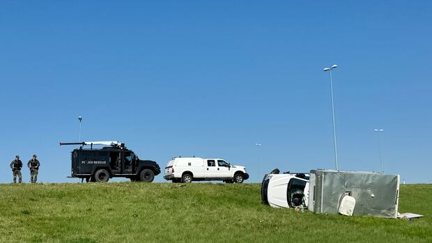 Multiple civilian, police vehicles damaged during chase in Saskatoon