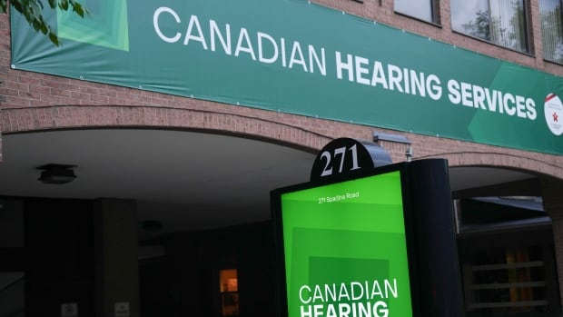 Deaf clients say 'trust is gone' after 2-month Canadian Hearing Services strike