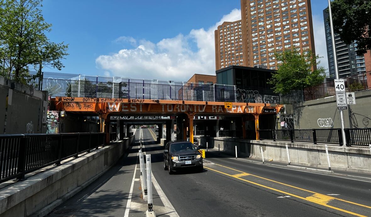 A photo of the West Toronto Railpath bridge near Bloor Street W. and Dundas Street W.