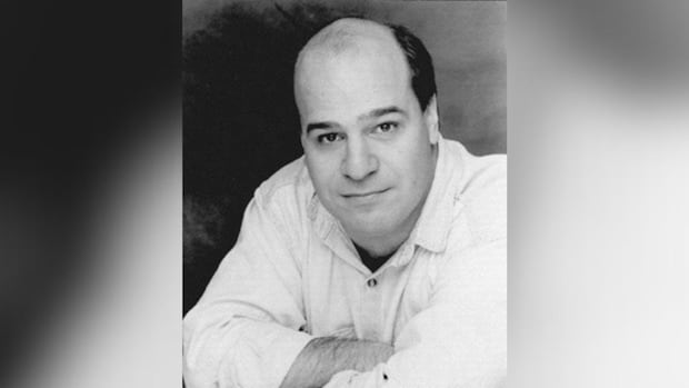 Montreal playwright and actor Harry Standjofski dies at 66 | CBC News