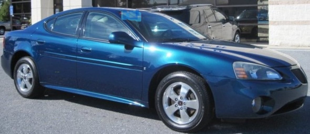 A blue 2006 Pontiac Grand Prix.