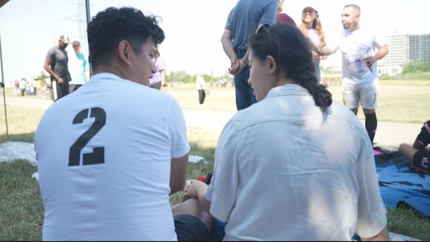 Ontario refugee agencies host soccer tournament to build community and friendship | CBC News