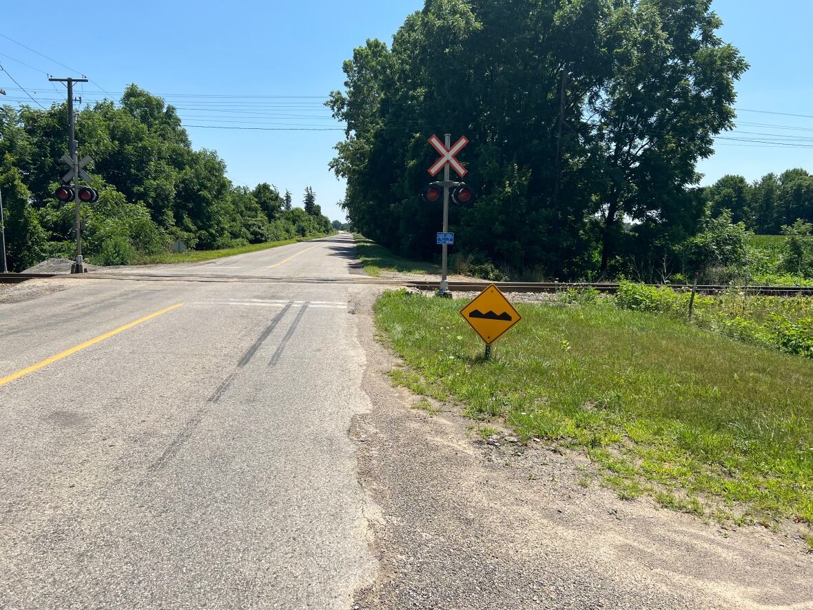 Municipal staff in Strathroy-Caradoc have put up a caution sign on a CP crossing on Christina Road, urging drivers to be careful when passing through the tracks that Mayor Colin Grantham says have been falling apart for more than two years.