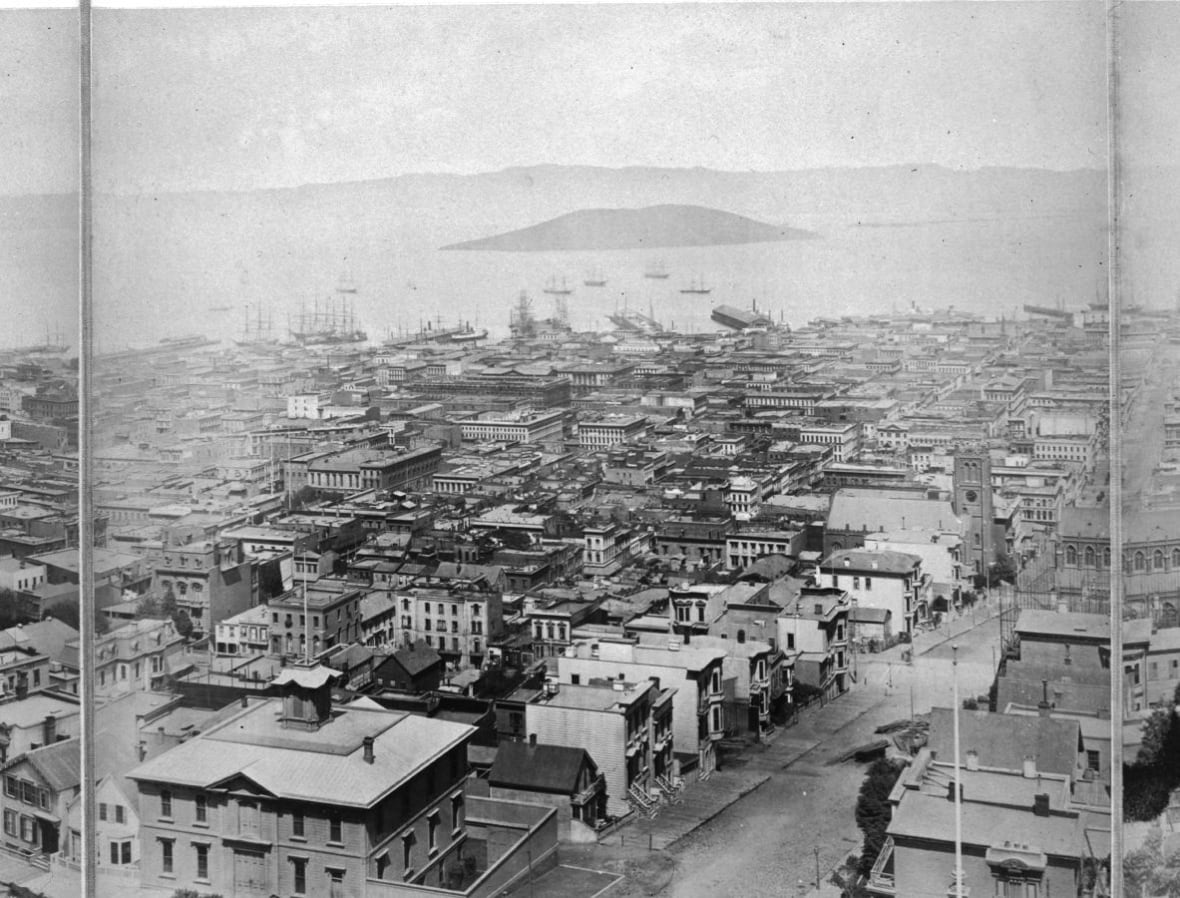 A black and white photo of a city.