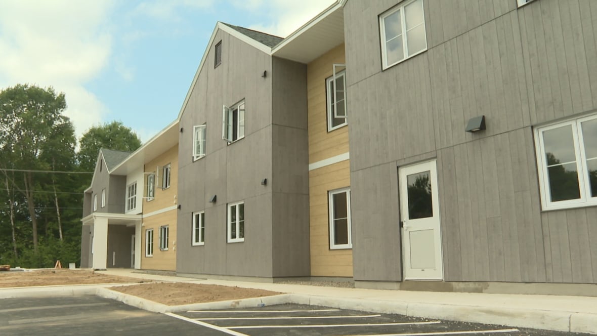 Apartment building 