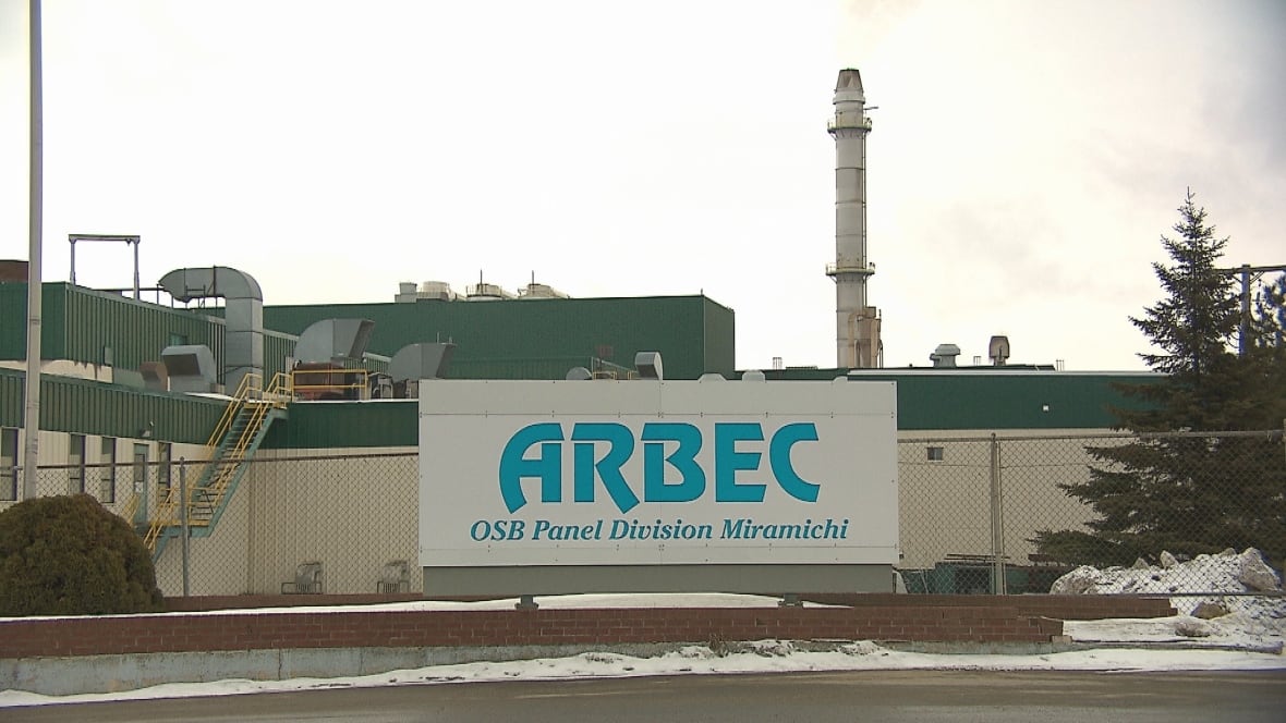 wide shot of Arbec mill in Miramichi