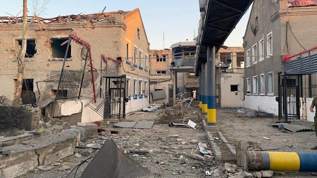 Russian strikes kill 22 citizens in Ukraine despite the trumps of encouragement