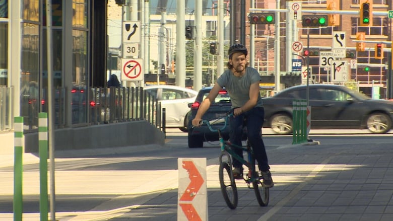Edmonton city centre bike lane