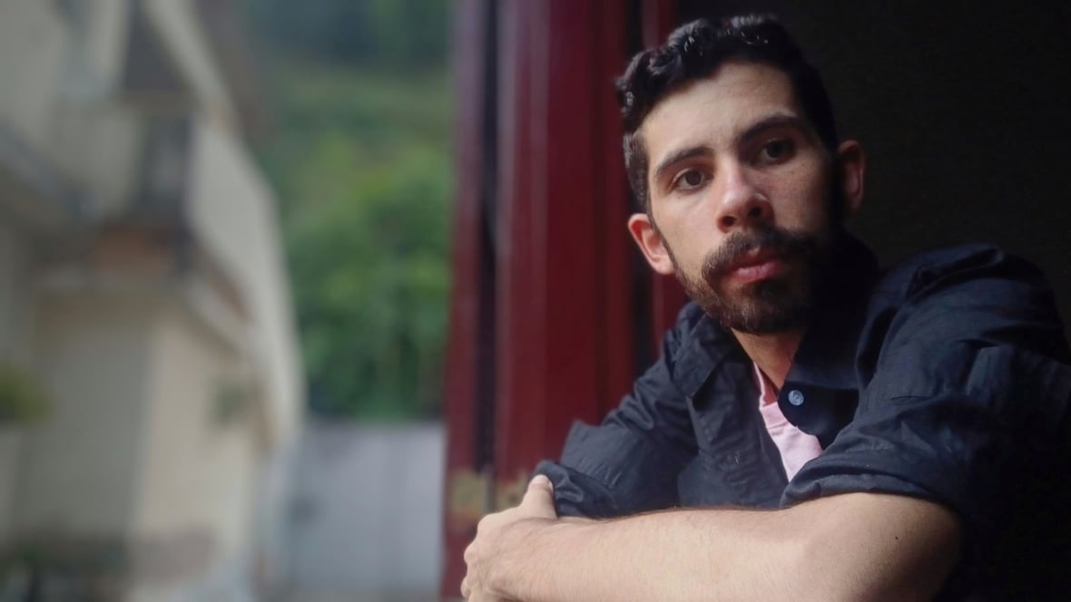 Carlos Roberto de Melo-Carneiro headshot.