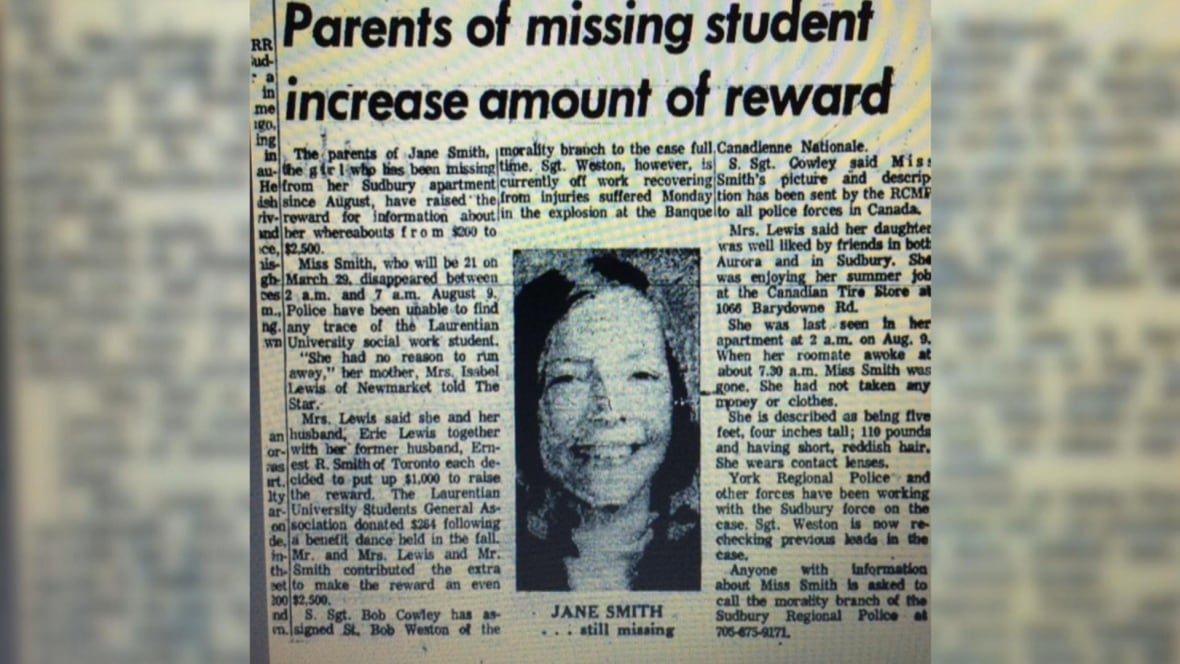 Newspaper cuts of an article in the 1970s, entitled: The parents of missing students increase the amount of reward