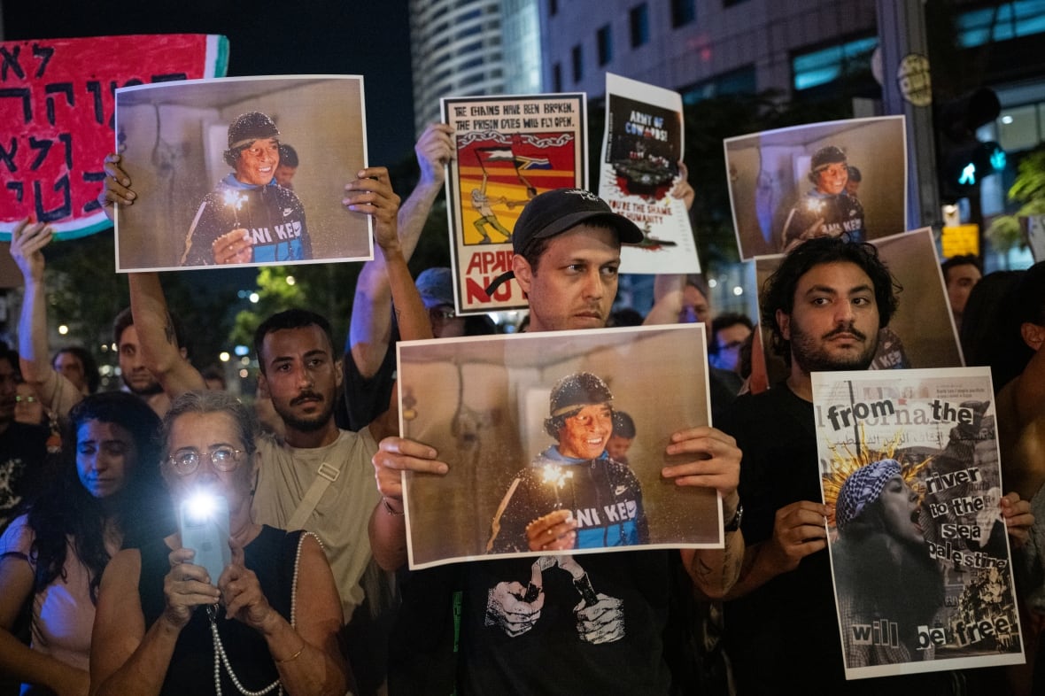When you set up his death in the city at night, the serands carry photographs of a man in 30's.