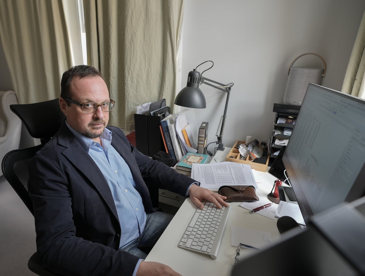 Alexander Collener is the first researcher at the European Policy Analysis Center in London. He is a former analyst with Credit Swisse in Moscow who left the country after Putin's invasion of Ukraine in February 2022.