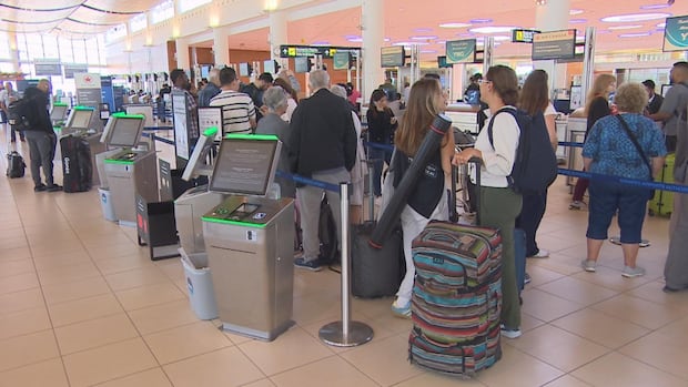 Winnipeg travellers feeling stranded by cancelled flights as Air Canada strike looms