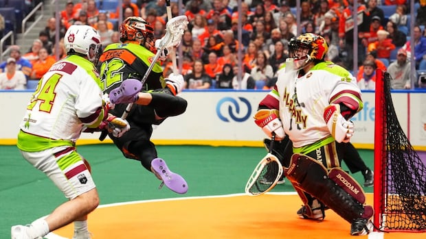 'Like winning the lacrosse lottery': National Lacrosse League's Albany FireWolves moving to Oshawa | CBC News