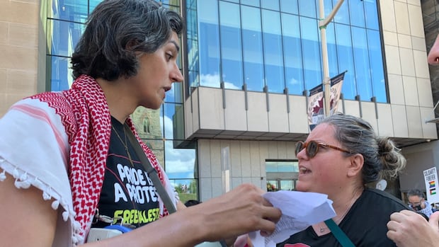 Ottawská Pride prerušená: Propalestínski aktivisti zablokovali sprievod