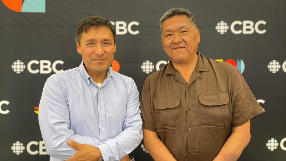 Kirt Ejesiak, fundador y director ejecutivo de AingA.I., enfocado en la IA para promover y preservar el idioma inuktitut.