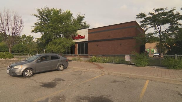 Man charged with attempted murder after 2 pedestrians struck by vehicle in North York | CBC News