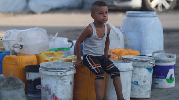 The Israeli bombs forced the Palestines from Gaza City