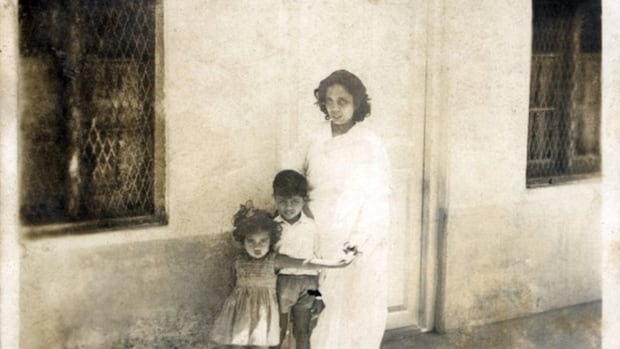 Arundhati Roy relates his mother’s love – and Nensi – in the new Memoir