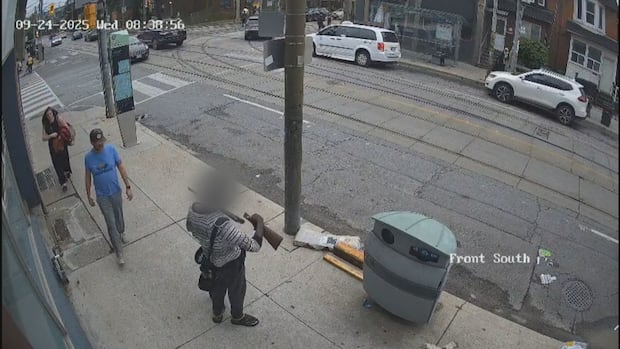 Police did right thing releasing man seen trying to assemble rifle outside Toronto store, expert says | CBC News