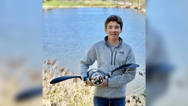 Evan Budz bionic sea turtle robot