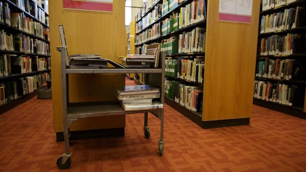 New funding to help Toronto Public Library expand resources for seniors | CBC News