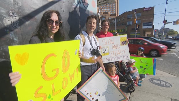 Parents, children rally against Ford's planned speed cam ban | CBC News