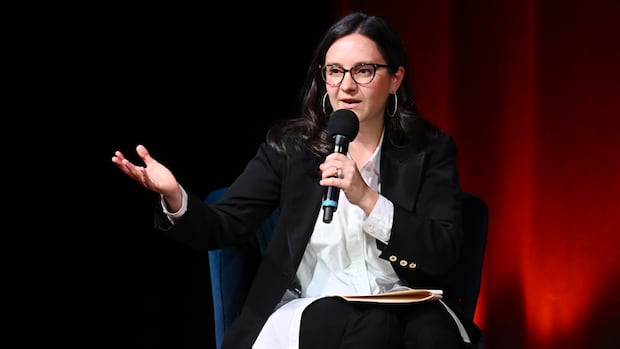 Editor Weiss Bari-In-Chief of Cbs News under free news