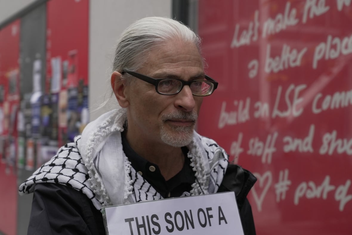 Mark Ithend is the son of one of the survivors of the Holocaust. He says he had attended pro -Palestinians before, and told CBC news channel that he had never faced anti -Semitism in the marches. 
