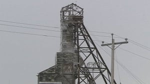 hi-giant-mine-siding-removed